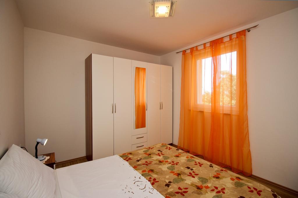 Apartments Koritnik Punat Bilik gambar